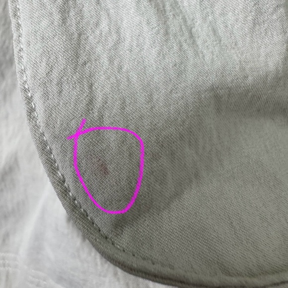 Lululemon Relaxed-Fit Super-High-Rise Cargo Short 4"  in Bone Size 4 - Picture 15 of 16